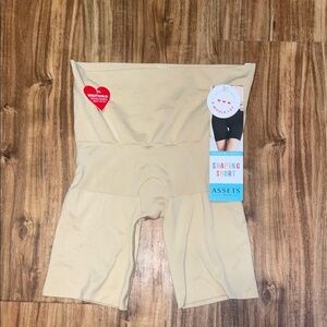 SPANX Assets women’s medium Shaping Shorts underwear mid thigh NWT nude beige